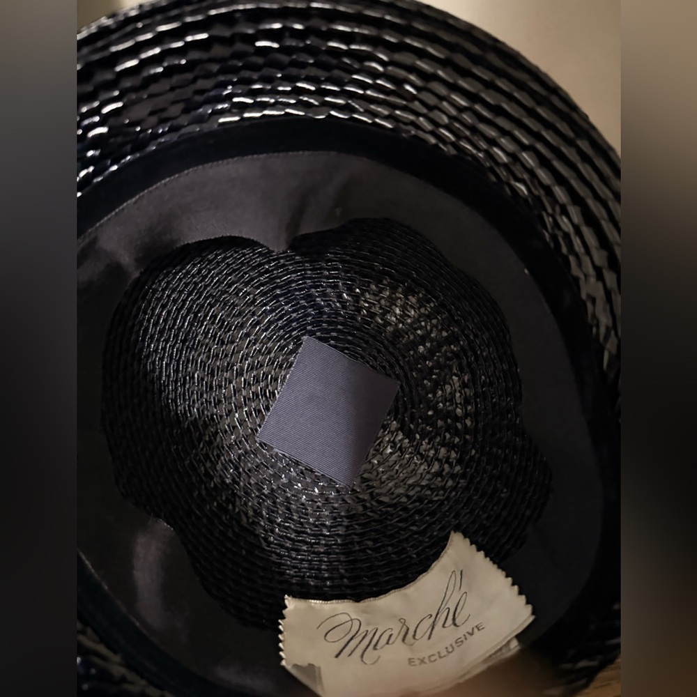Vintage navy woven hat with velvet bow and trim. - Picture 3 of 8
